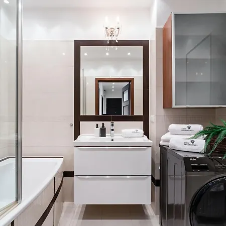 Parkur Z Tarasem I Parkingiem By Lion Appartement